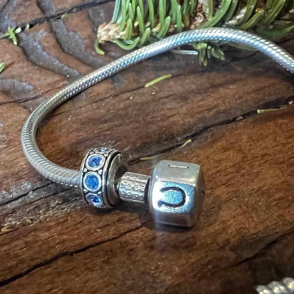 NWT Authentic Chamilia Swarovski September  Birthstone Blue Wheel Spacer Birth